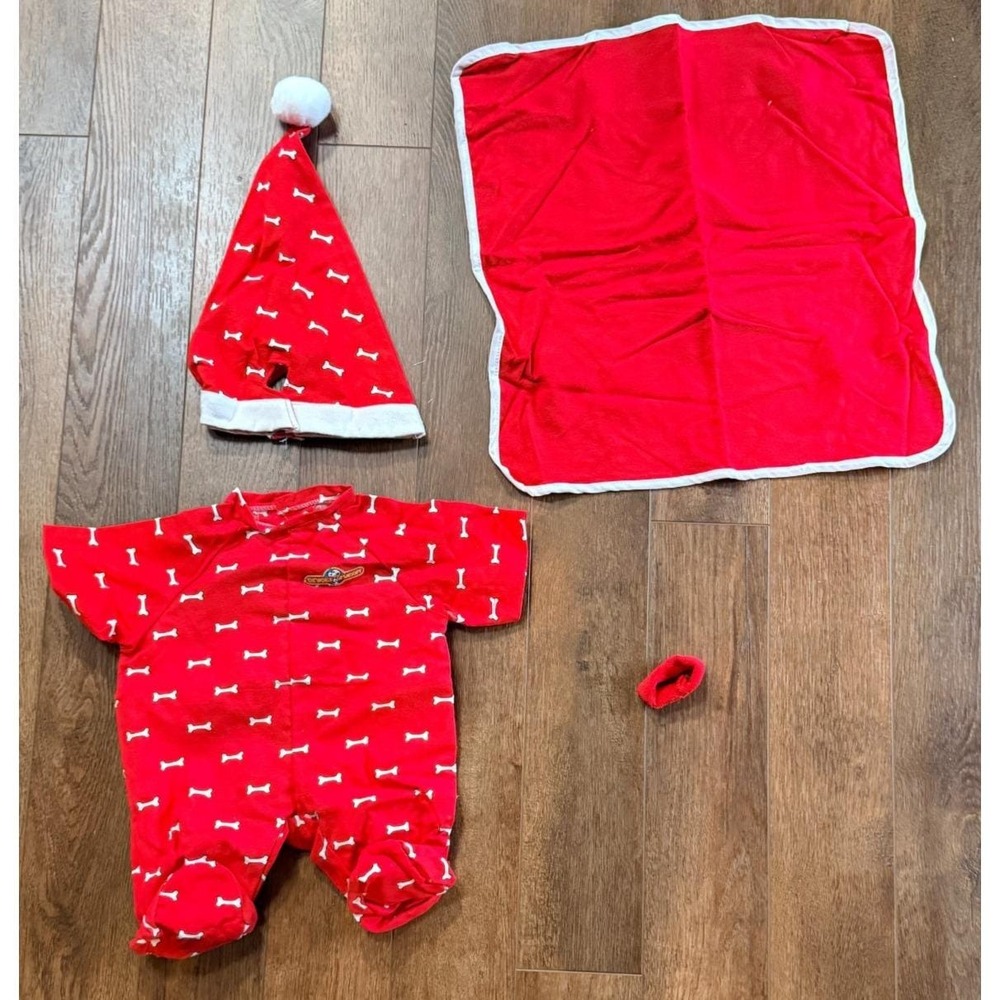 The World of Snoopy Tales Clothing Charlie Brown Vintage Red Pajamas,Blanket,Hat